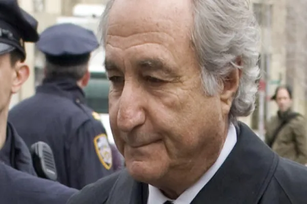 2013-10-financial-analysis-fraud-bernard-madoff-large.jpg