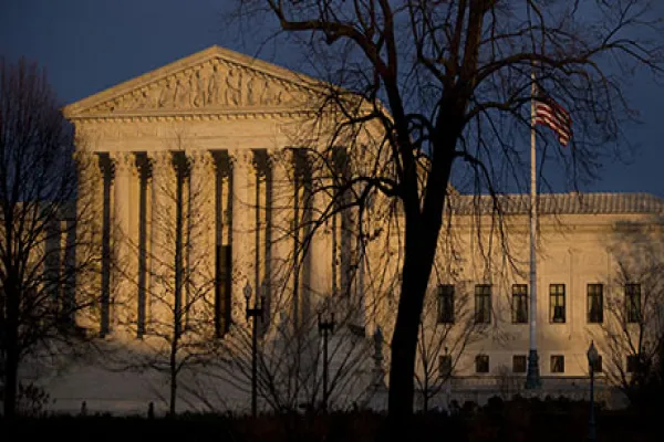 Amazon Warehouse Workers Lose at High Court on Screening Pay