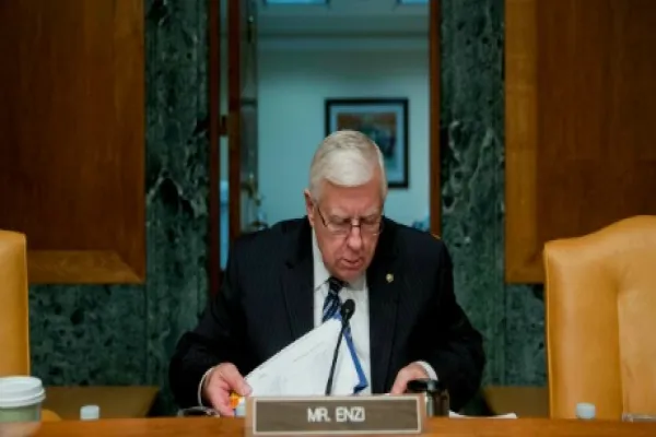 2015-11-fran-denmark-mike-enzi-retirement-large.jpg