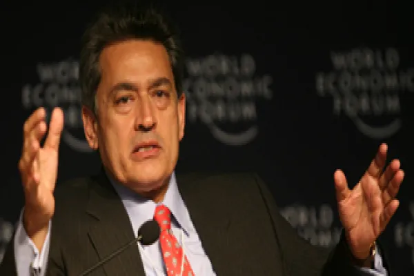 330x160-rajat-gupta.jpg