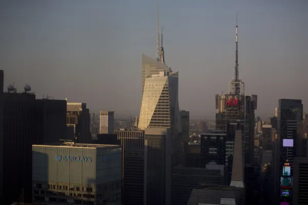 Andrew Harrer/Bloomberg