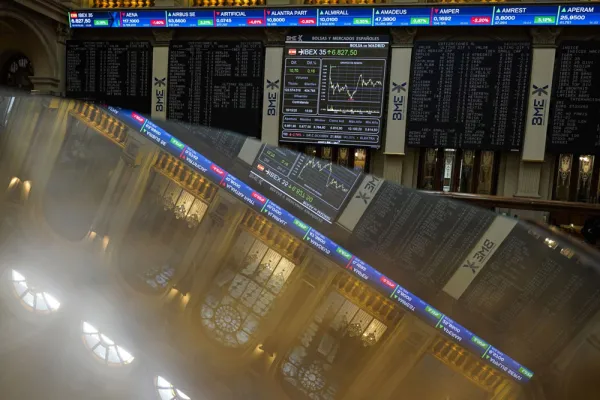 Paul Hanna/Bloomberg