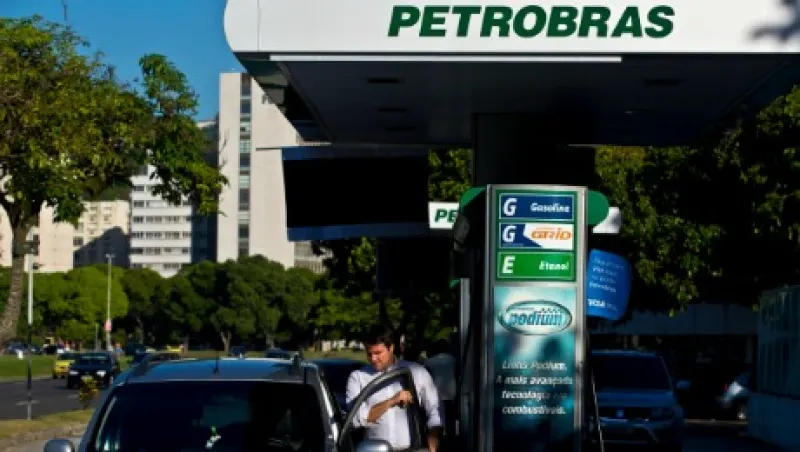 2015-02-da-petrobras-large.jpg
