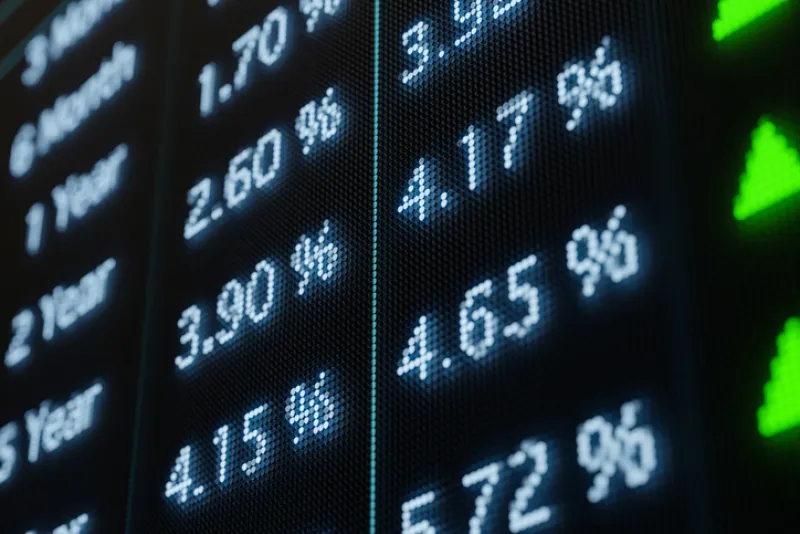 Screen with rising yields and interest rates.